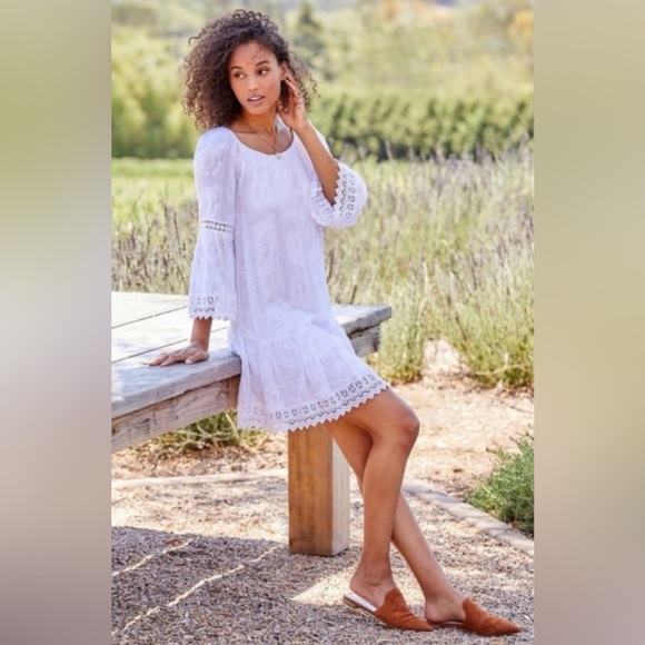 Karen Kane Dresses & Skirts - KAREN KANE Women’s Mixed Lace Trim Long Sleeve Eyelet Shift Dress- XS